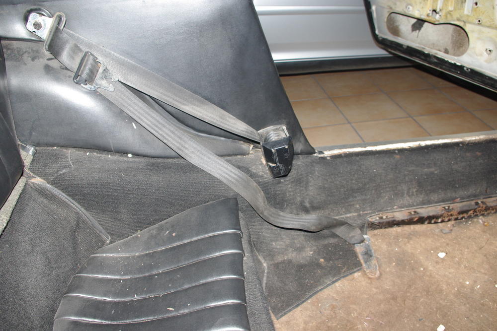 Name:  normal seat belts.jpg
Views: 455
Size:  101.0 KB