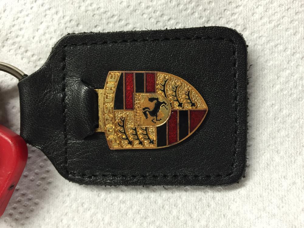 Genuine Porsche Leather Key Fob Keychain Ring Porsche Crest Gold