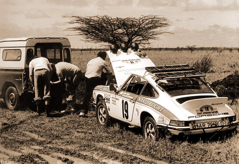 Name:  Early 911 Safari Rally - Front Pallas Hood Lamps Covers - Photo 01.jpg
Views: 1529
Size:  156.6 KB