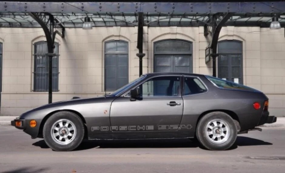 Name:  Maradonas-Porsche-924-2.jpg
Views: 857
Size:  118.0 KB