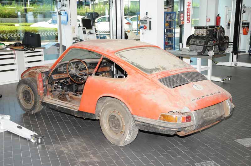 Name:  Porsche-911-901-057-shown-for-the-first-time-in-the-Porsche-Museum-2_.jpg
Views: 920
Size:  63.5 KB