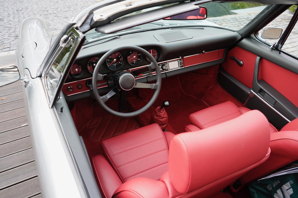 Name:  RUF 911 Cabrio Interior 1.jpg
Views: 397
Size:  124.2 KB