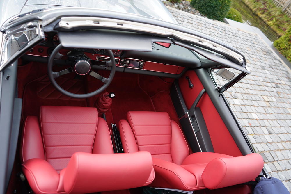 Name:  RUF 911 Cabrio Interior 2.jpg
Views: 396
Size:  99.5 KB