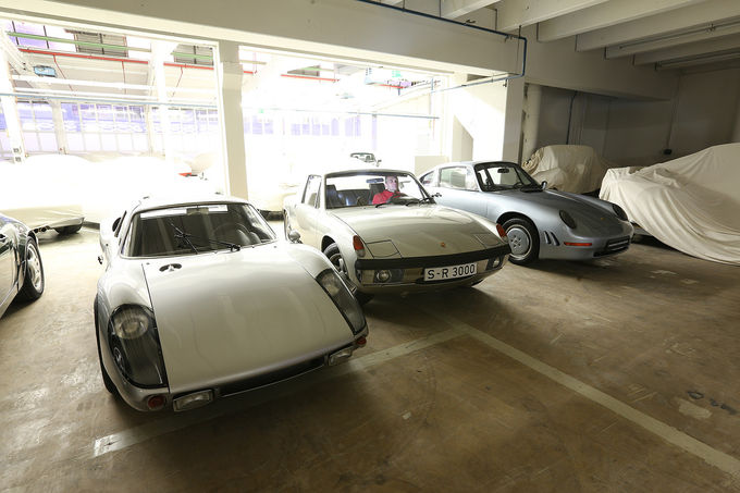 Name:  Porsche-Museumslager-fotoshowImage-7e9d7c9e-743989.jpg
Views: 473
Size:  56.6 KB