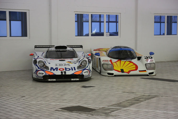 Name:  Porsche-Museumslager-fotoshowImage-9477d604-743988.jpg
Views: 470
Size:  58.5 KB