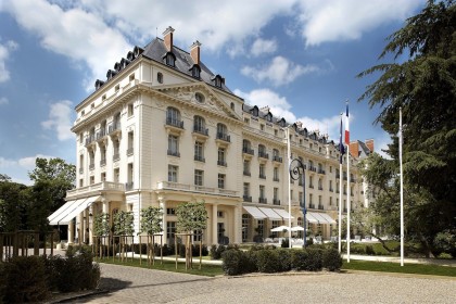 Name:  420-280-trianon-palace-versailles-112-trianon_palace_hotel_famille_enfants_versailles_facade_bis.jpg
Views: 196
Size:  46.9 KB