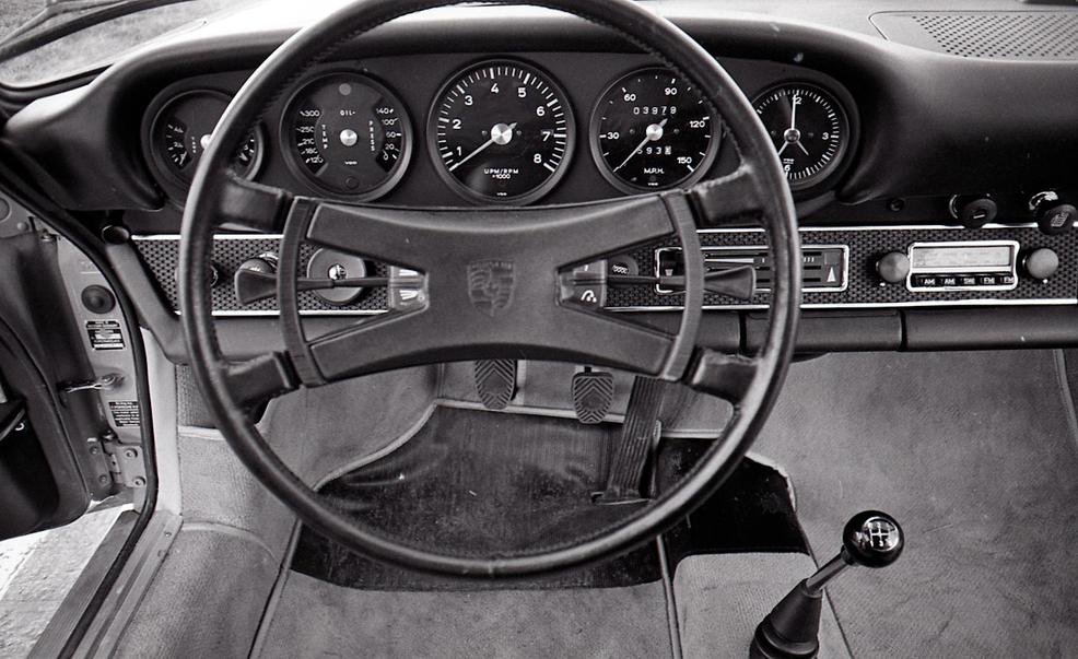 Name:  1969-porsche-911e-coupe-interior-photo-550061-s-986x603.jpg
Views: 428
Size:  102.8 KB