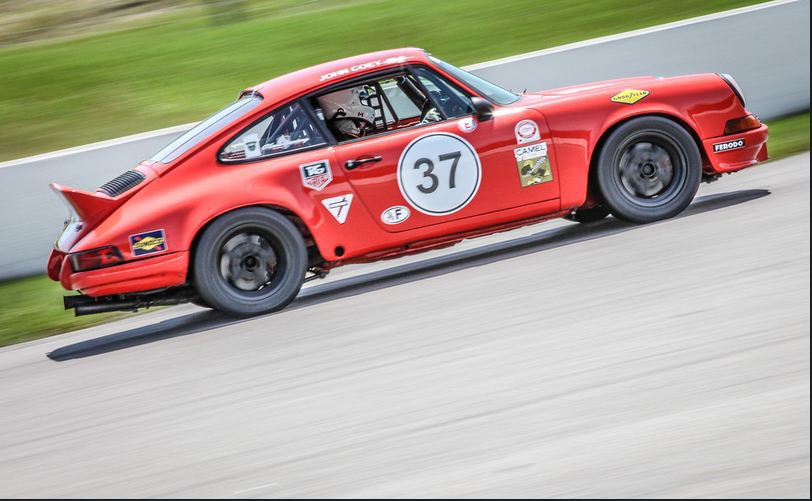 Name:  Mosport 1971 911S on track.JPG
Views: 123
Size:  70.1 KB