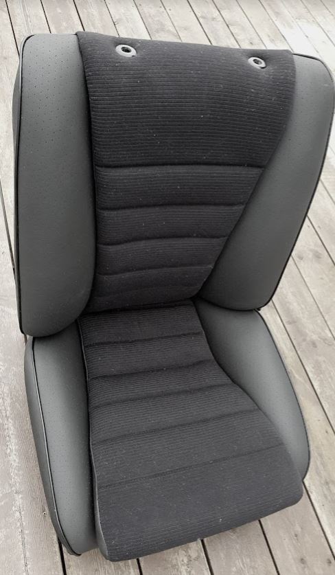 Name:  Recaro Sport vinyl.JPG
Views: 548
Size:  68.1 KB